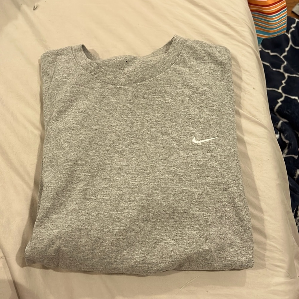 COPY - NIKE! Gray top